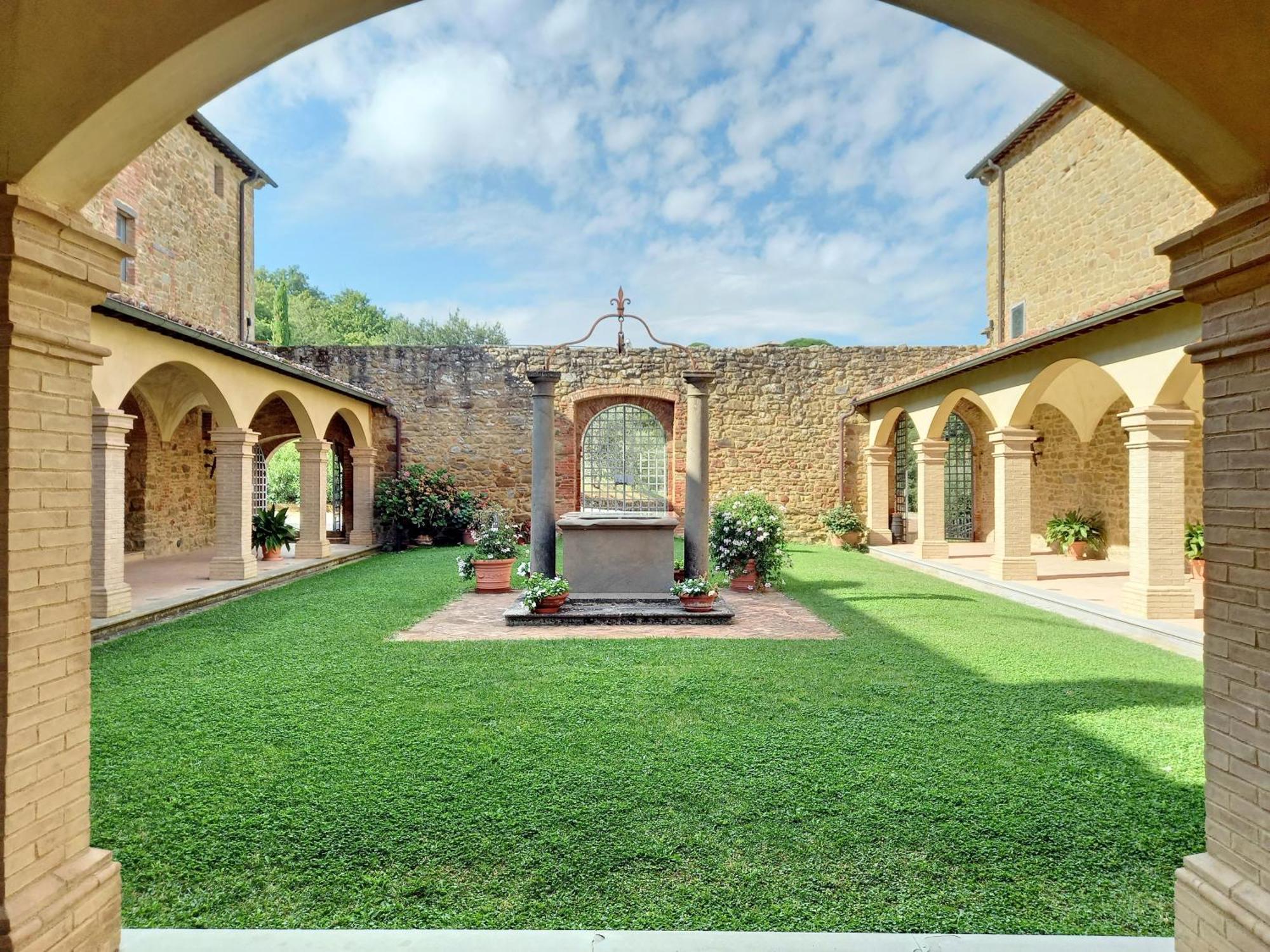 Agriturismo I Frati Paciano Eksteriør billede