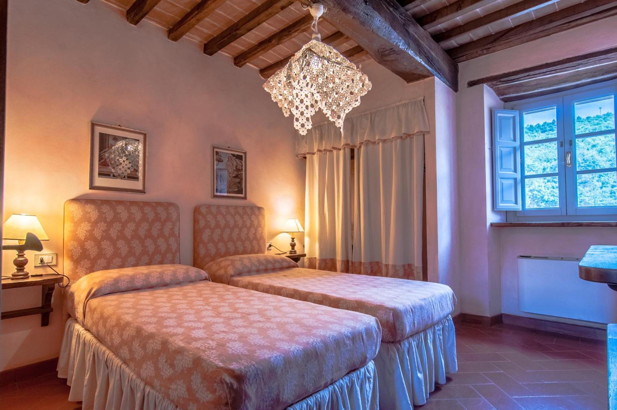 Agriturismo I Frati Paciano Eksteriør billede
